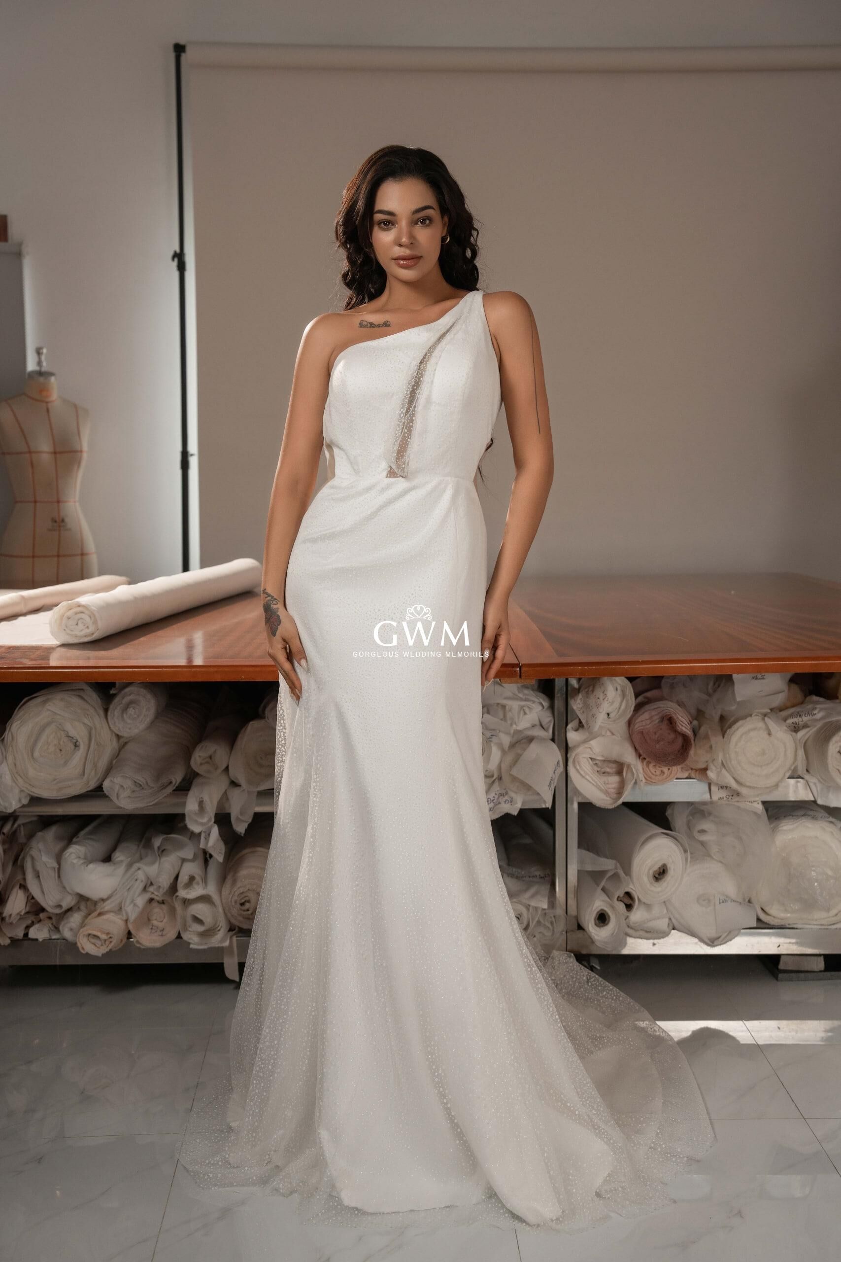 strapless open back dress Hellenic Style One-Shoulder Asymmetrical A-Line Wedding Dress EU42 / Offwhite