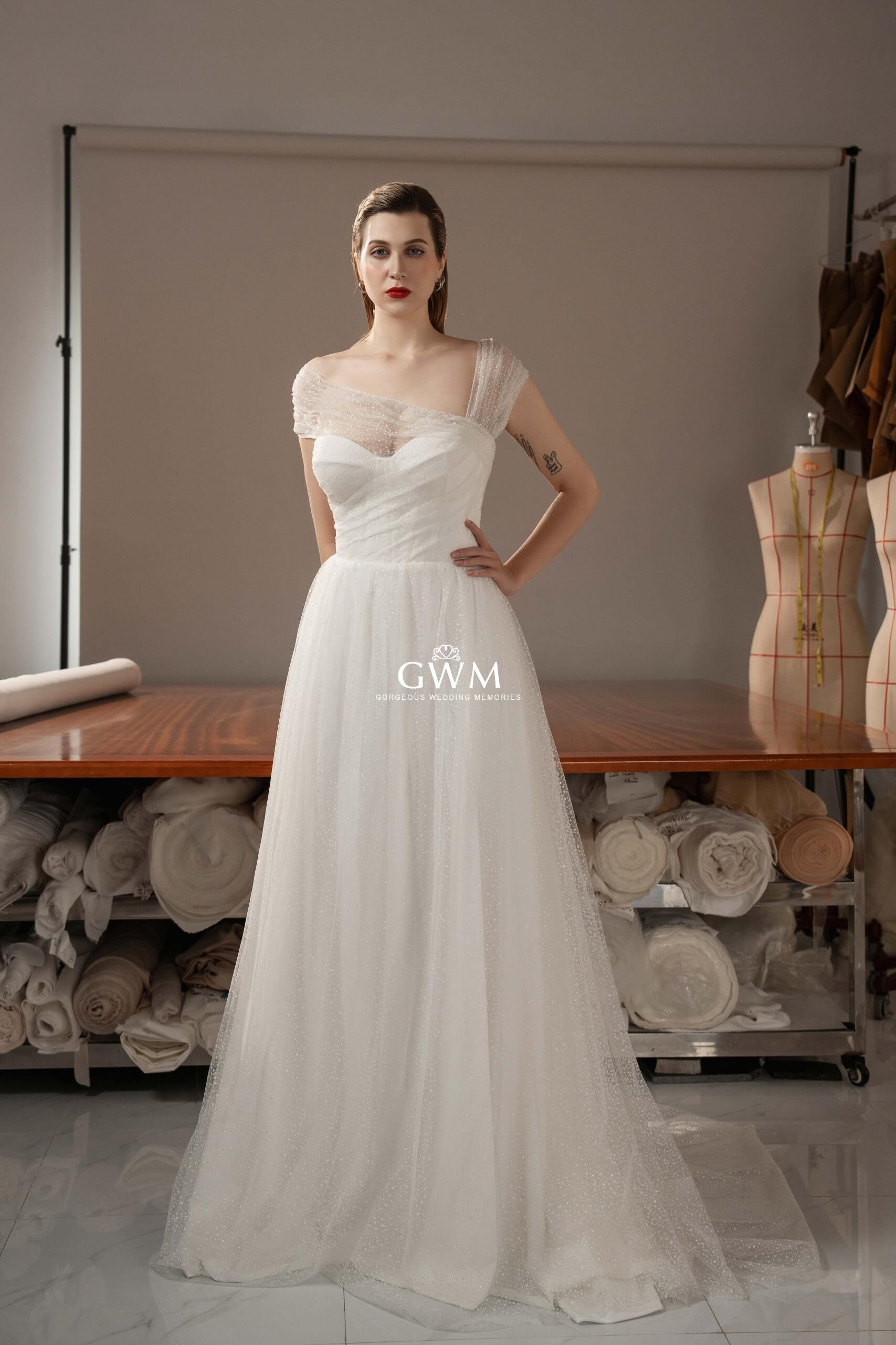 A-line wedding dress, one of the most flattering shapes on many different women's body types - Gorgeous Wedding Memories A-line wedding dress, one of the most flattering shapes on many different women's body types - Gorgeous Wedding Memories